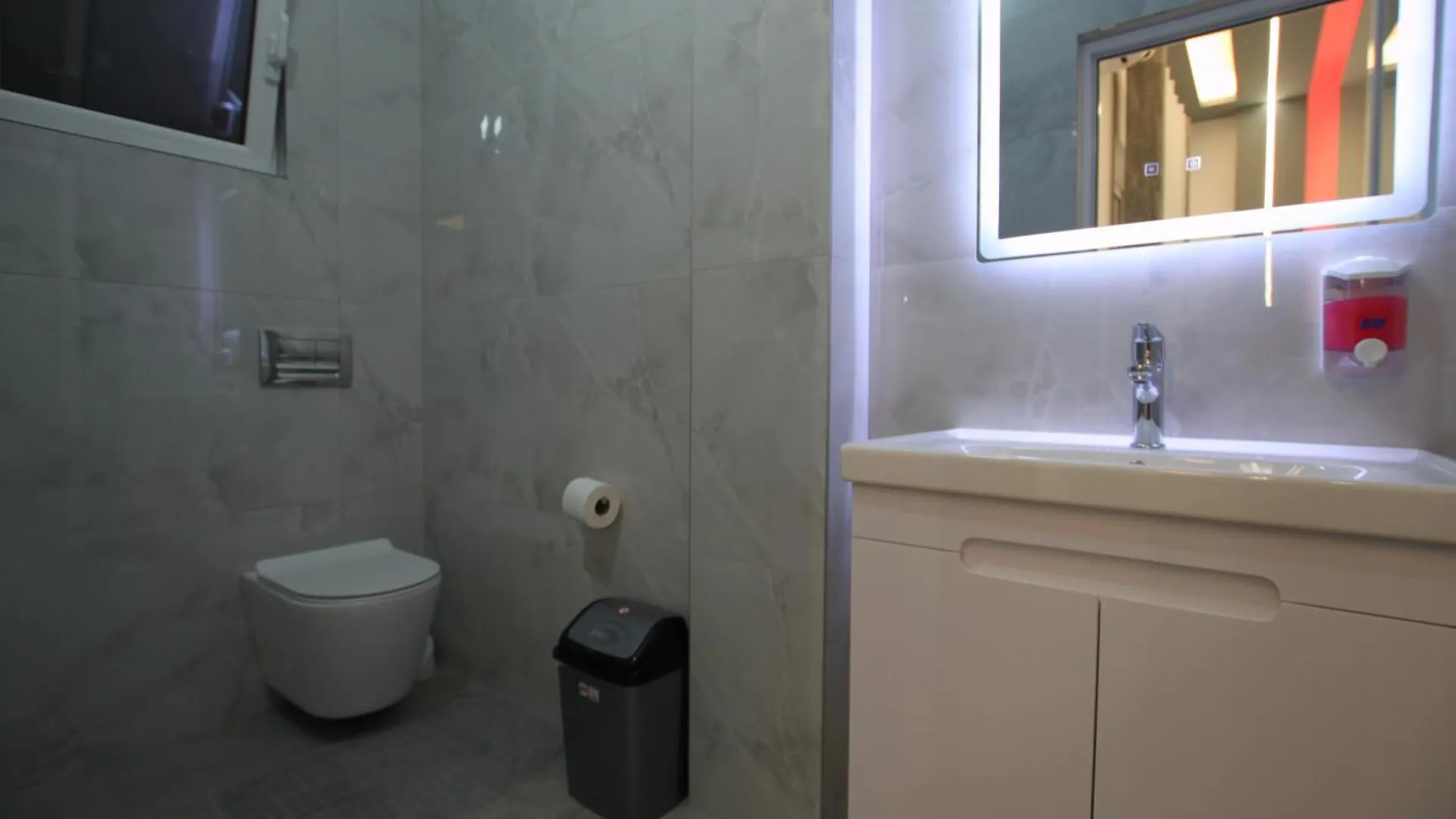 Aparthotel Vila Roxhest Sarandë
