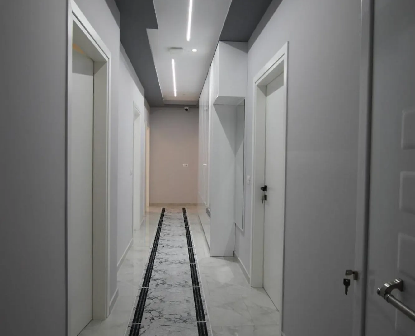 Vila Roxhest Sarandë Aparthotel