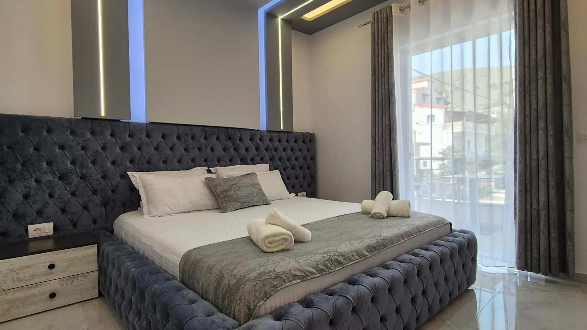 Vila Roxhest Sarande Albania
