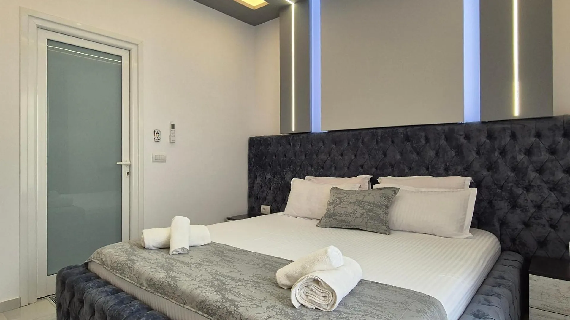 Vila Roxhest Sarande