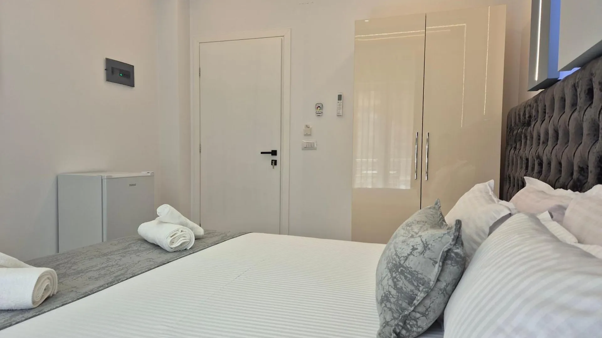 Aparthotel Vila Roxhest Sarande Albania