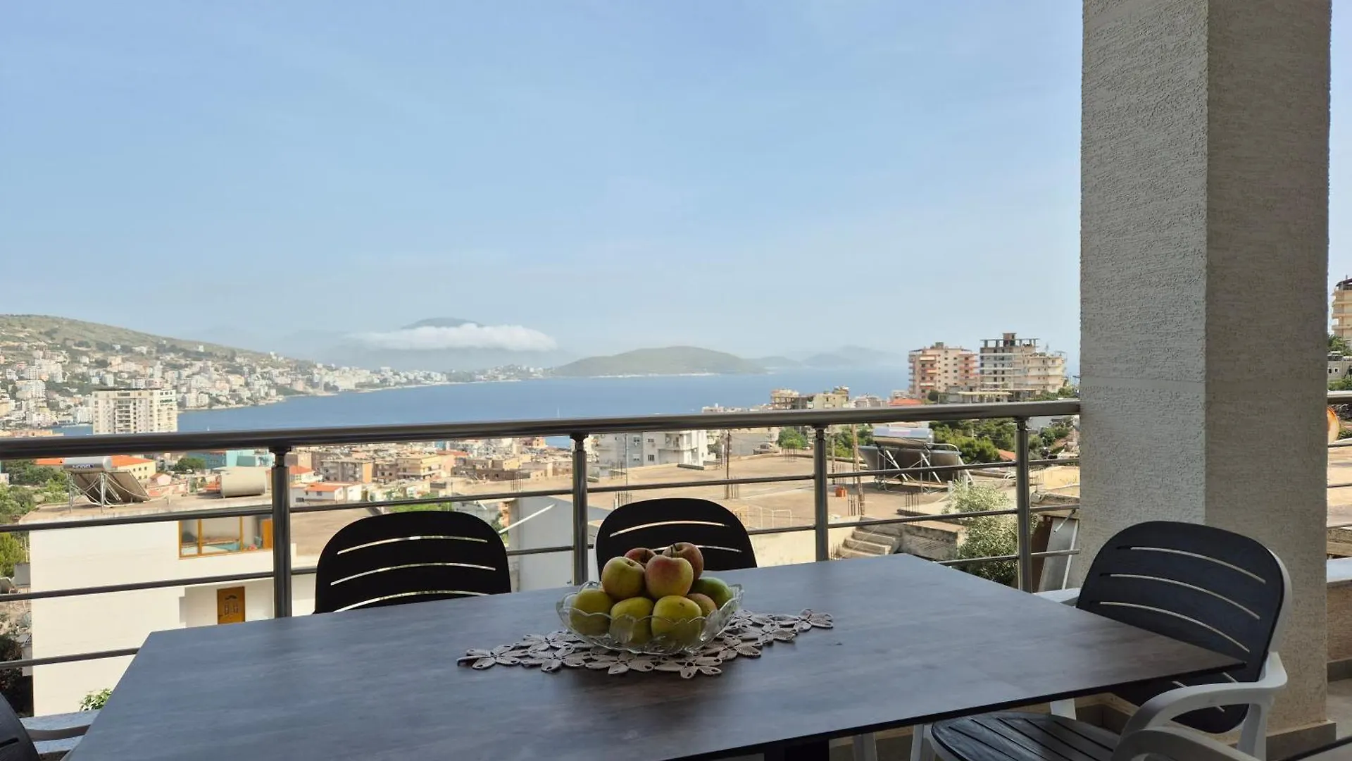Aparthotel Vila Roxhest Sarande