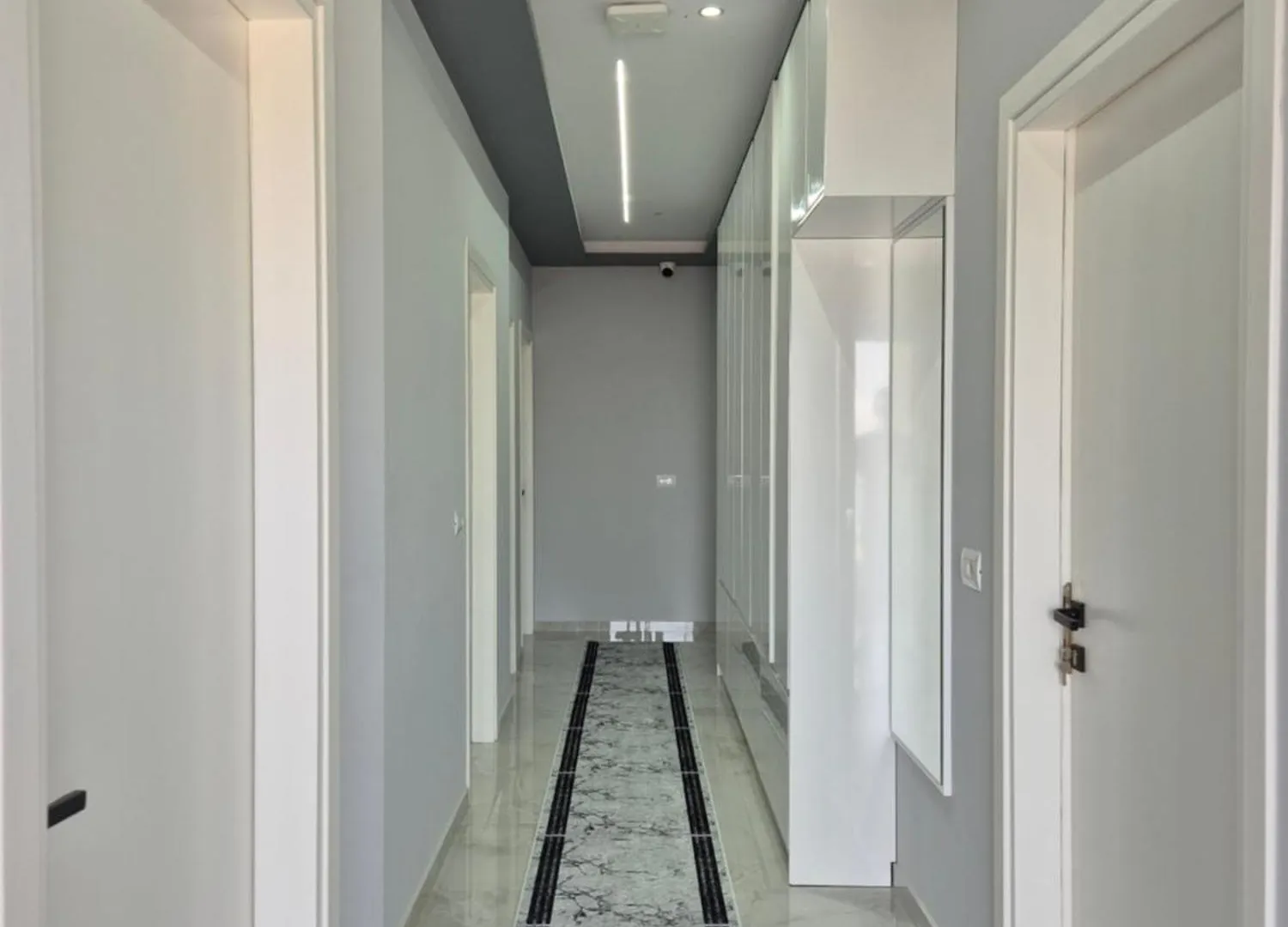 Vila Roxhest Sarande Albania
